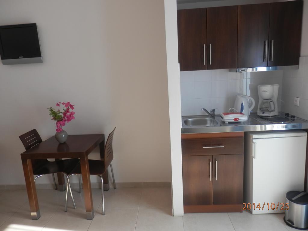Glaros Hotel Apartment Agia Galini Rum bild