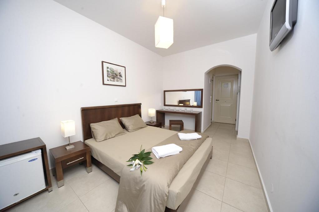 Glaros Hotel Apartment Agia Galini Exteriör bild