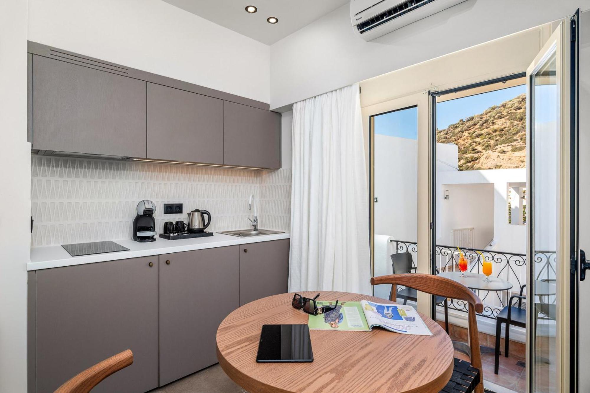 Glaros Hotel Apartment Agia Galini Exteriör bild