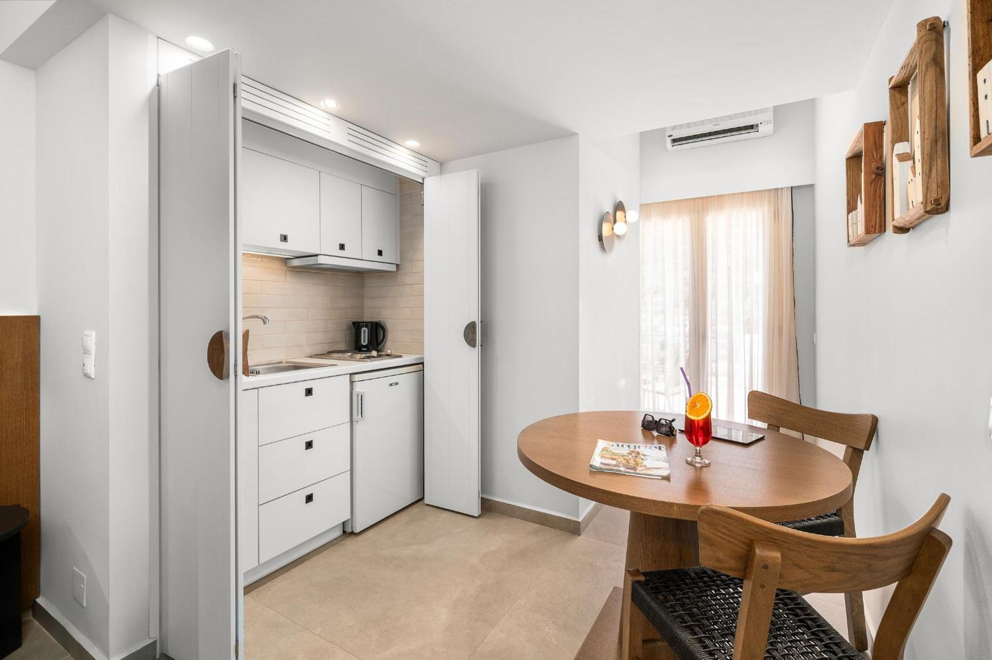 Glaros Hotel Apartment Agia Galini Exteriör bild